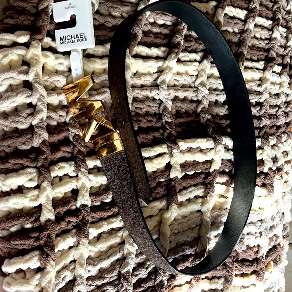 Michael Kors Medium size reversible